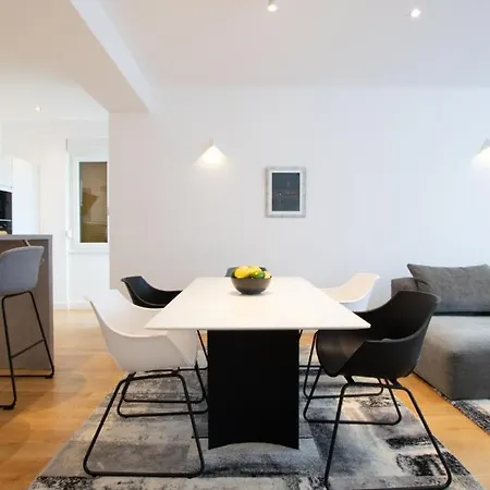 Luxury Mirage * Split