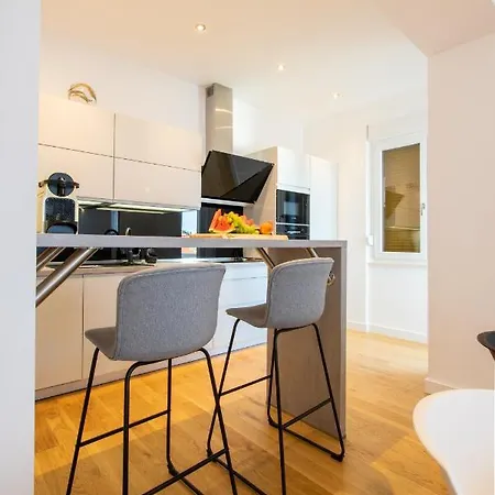 Luxury Mirage * Split