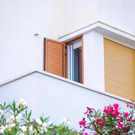 Luxury Mirage Apartmán