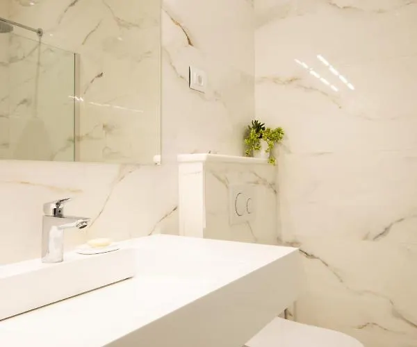 Luxury Mirage Apartment *